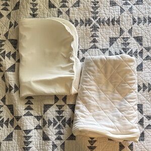 Cradlewise mattress cover and sheet set